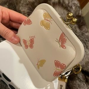COACH Beautiful butterfly 🦋 coin purse kiss locked vintage (Brand new)